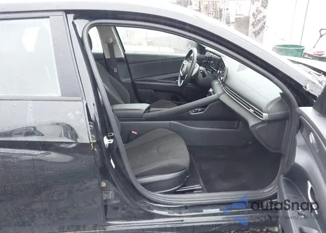 2022 Hyundai Elantra Sel z USA, uszkodzony, nr VIN KMHLS4AG9NU275632